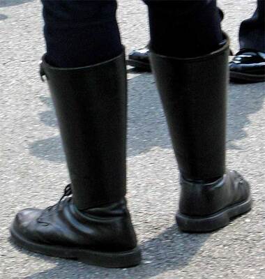 Boots03.jpg