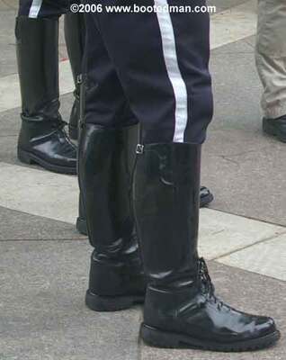 Boots10.jpg