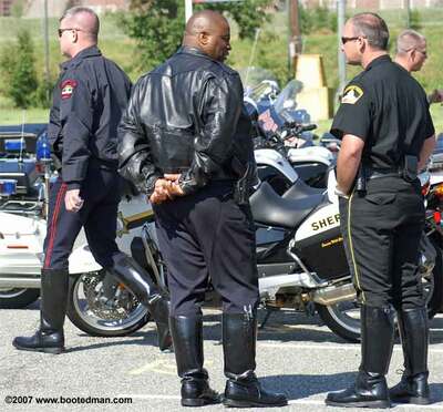 Cops07.jpg