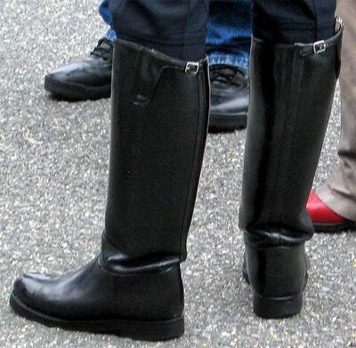 Boots43.jpg