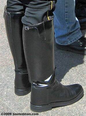 Boots32.jpg