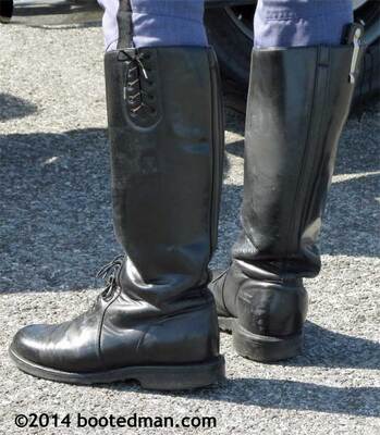 Boots02.jpg