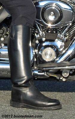 Boots03.jpg