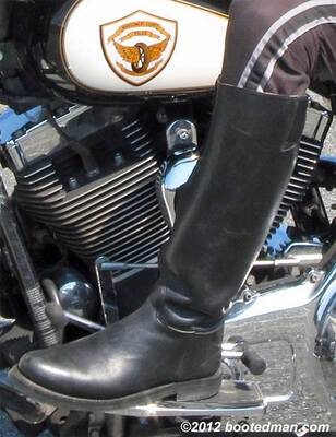Boots29.jpg