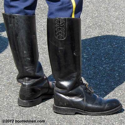 Boots43.jpg