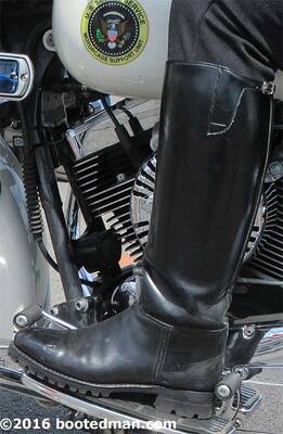 Boots11.jpg