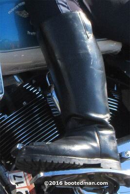 Boots41.jpg