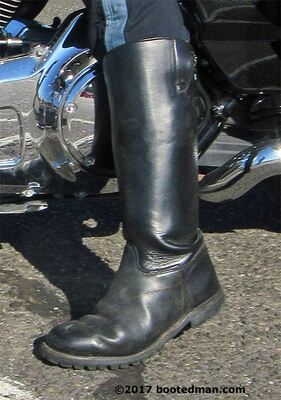 Boots06.jpg