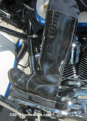 Boots29.jpg
