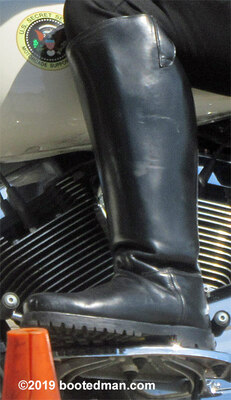 Boots22.jpg