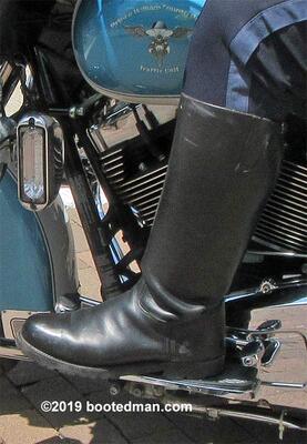 Boots43.jpg